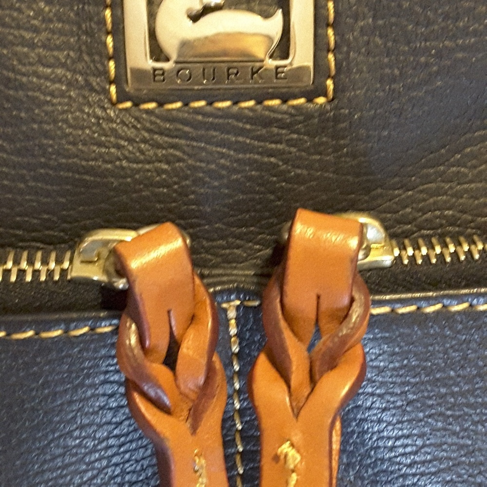 Designer Handbag - Picture 4 of 6